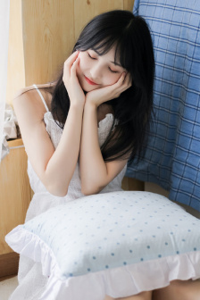女士使用伸缩棒视频